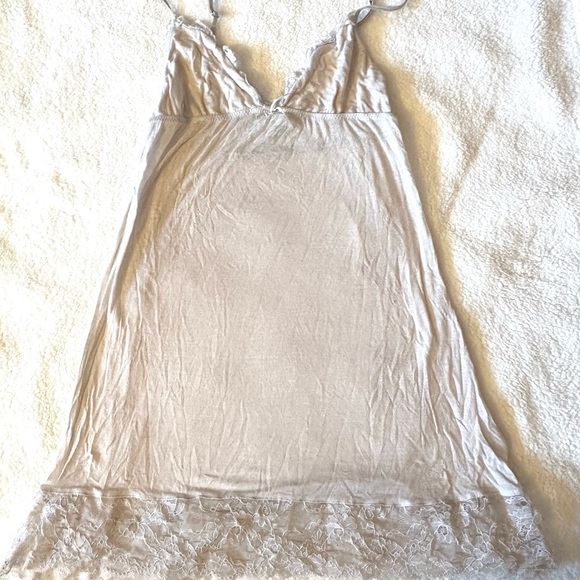 Victoria's Secret Luxury Blend Knit Light Gray & White Babydoll Nightgown - Picture 2 of 4